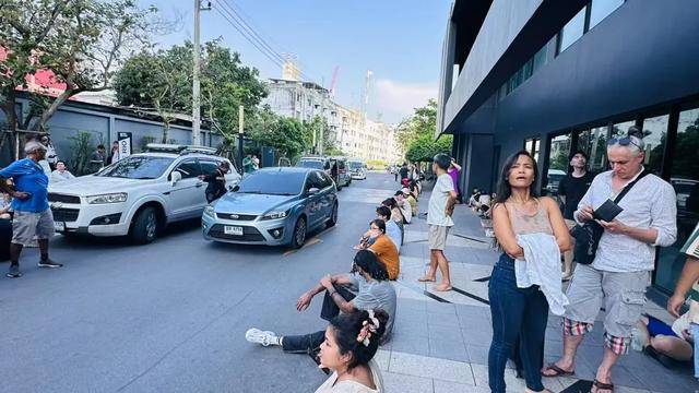 皇冠信用網代理如何注册
_“相当于约一千颗原子弹”皇冠信用網代理如何注册
！强震后的缅甸曼德勒40℃高温