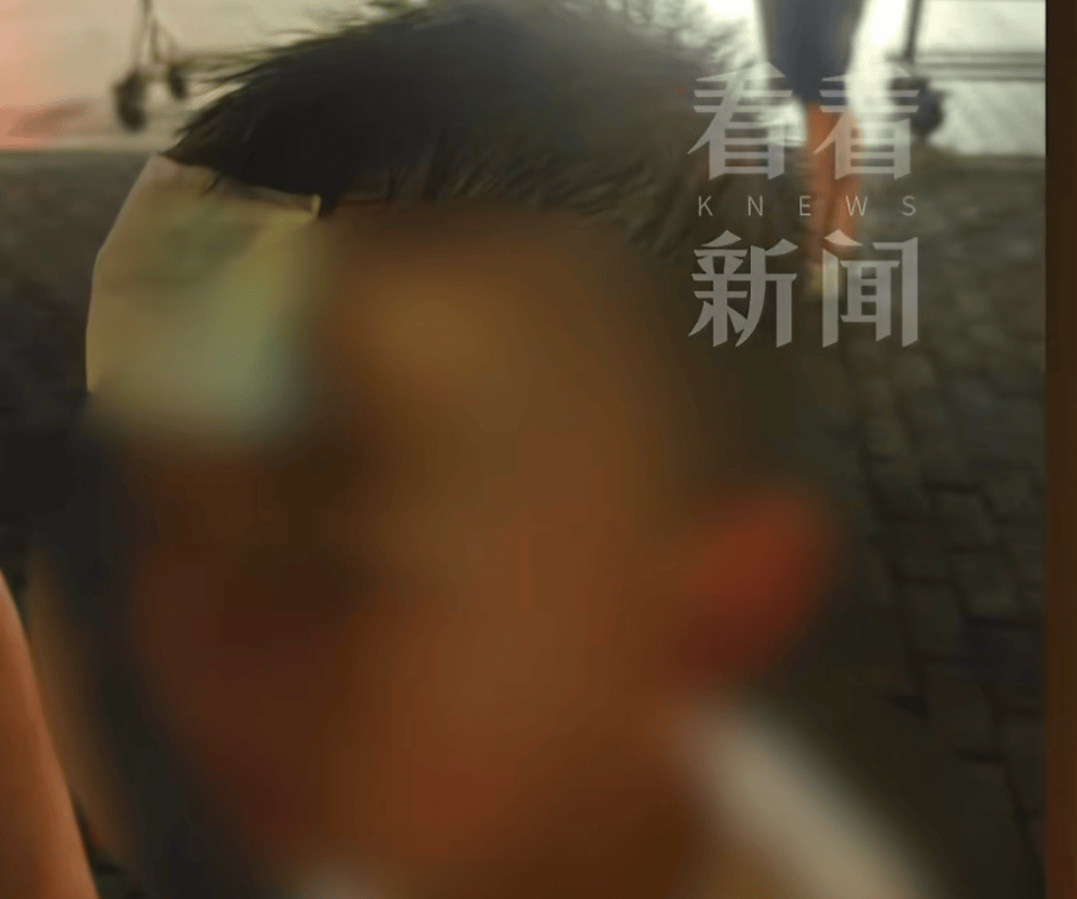 皇冠信用盘网址_血流不止皇冠信用盘网址，脸上缝30多针需整容！上海一知名火锅店发生意外，顾客和商家互相指责……