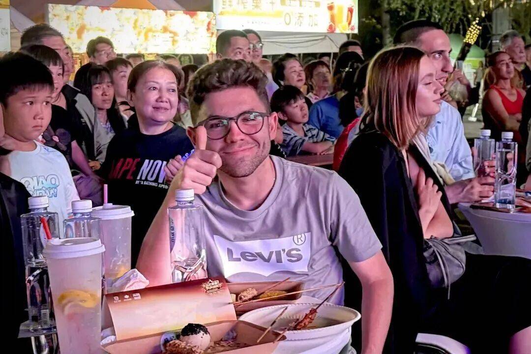 皇冠足球平台代理_2025丰台·学子回家 | “洋学子”邂逅丰台“烟火气”皇冠足球平台代理！丰台群众音乐盛典暨学子回家圆梦音乐会激活城市青春活力——