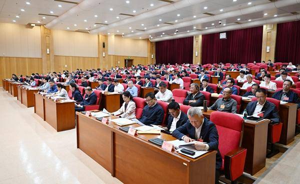 皇冠信用网出租_黑龙江省政协十三届十一次常委会会议召开