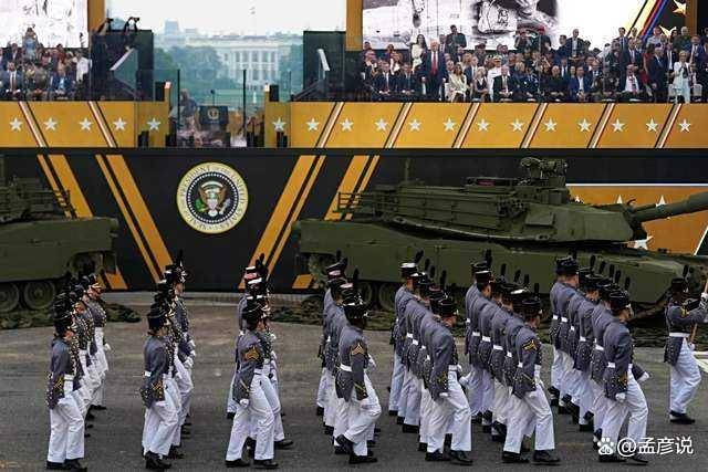 皇冠信用网_解放军刚透露大消息皇冠信用网，意识到不对劲的特朗普，紧急召回800名大将