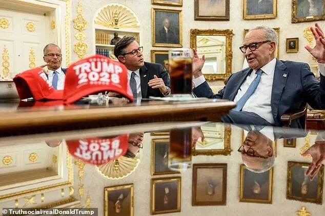 皇冠信用网申请开通_笑死！美国政府关门皇冠信用网申请开通，公务员为爱发电！妮可·基德曼20年婚姻再破裂，背后竟是…