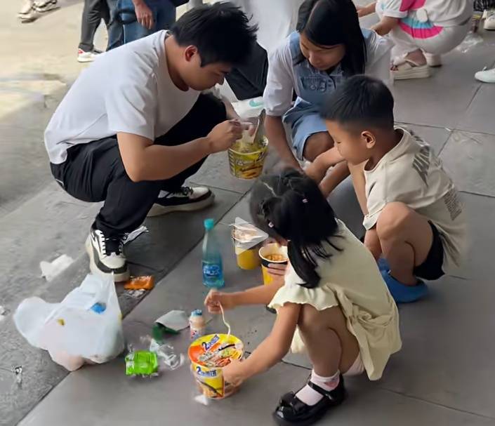 皇冠信用網哪里申请_“猪肝红”预警！有人深圳出发皇冠信用網哪里申请，15小时还没出广东…