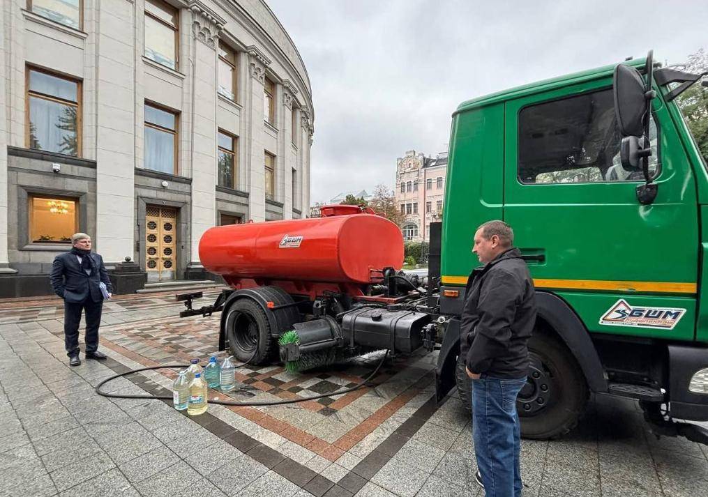 皇冠信用网足球代理
_普京下狠手皇冠信用网足球代理
，俄军让乌克兰断水断电一片黑暗，一夜间炸回石器时代