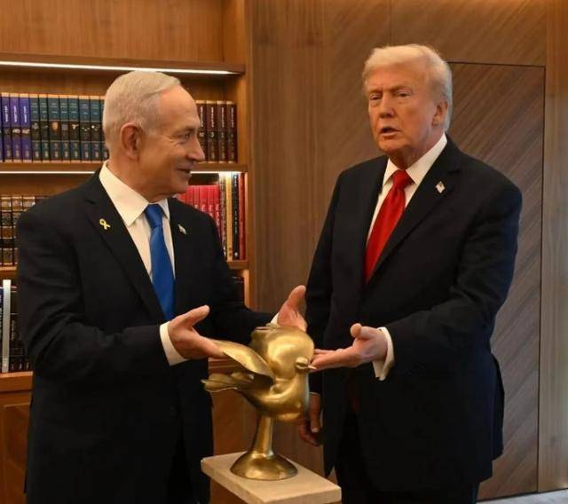 新版hga050_哈马斯释放全部人质！以色列当面送大礼新版hga050，特朗普终于等到了这一天