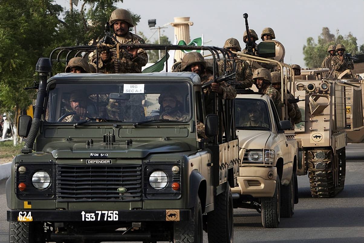 皇冠皇冠代理平台_终于被巴铁打疼了皇冠皇冠代理平台，阿富汗将袭击枭龙和歼-10，特朗普喊话他要管