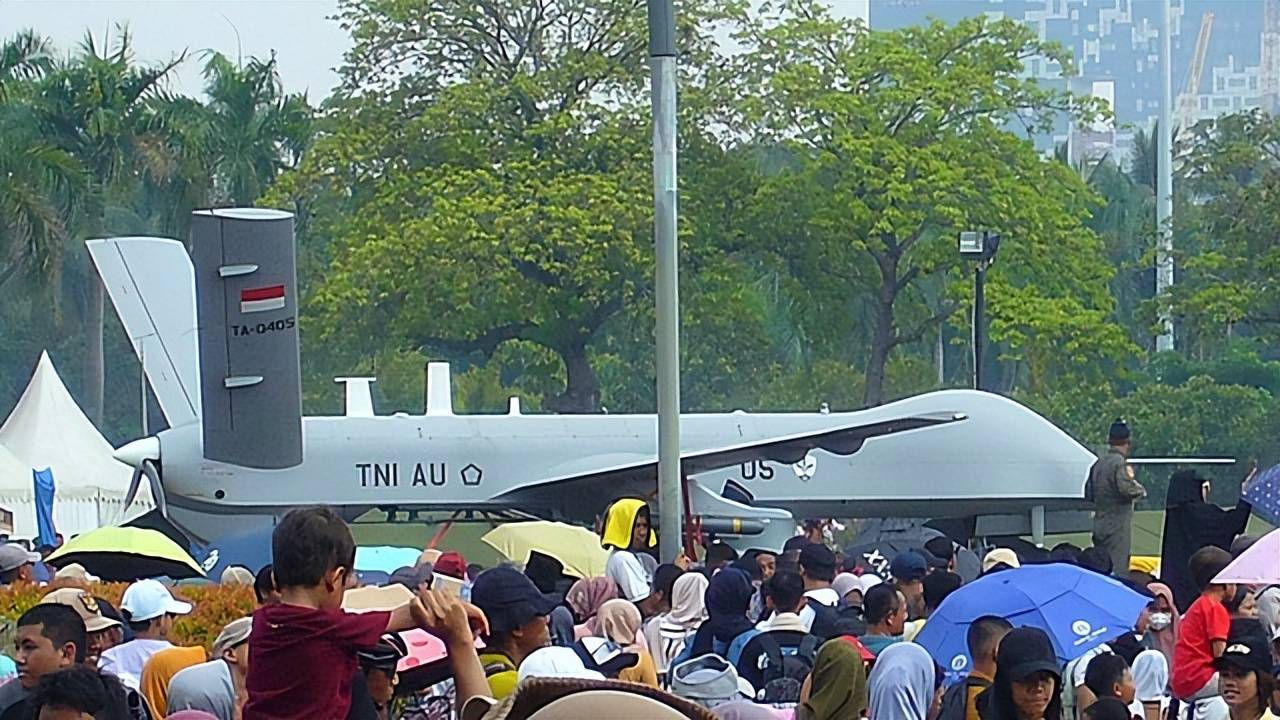 皇冠信用盘代理
_实锤！歼10出口第四单稳了皇冠信用盘代理
，印尼防长亲口承认，还有052D舰惊喜？