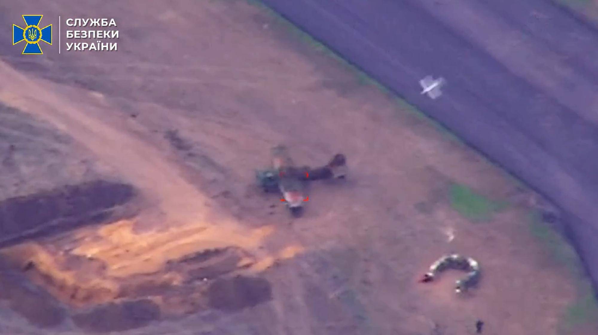 世界杯信用网代理注册_打脸俄军！画面暴露最新反无人机装备位置世界杯信用网代理注册，乌特工顺着网线全炸毁