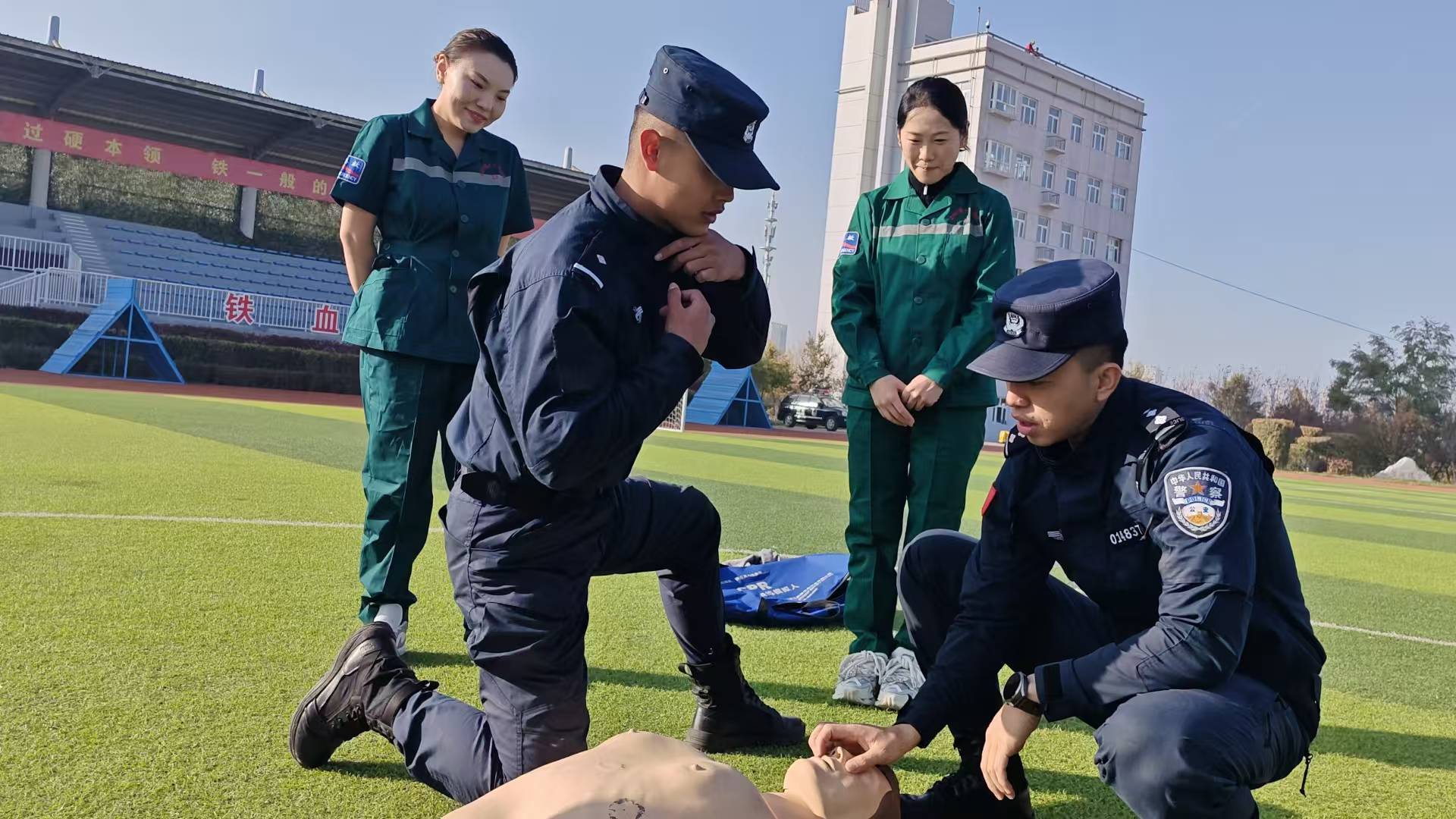 世界杯信用盘平台
_双向赋能提能力 警医联动护平安