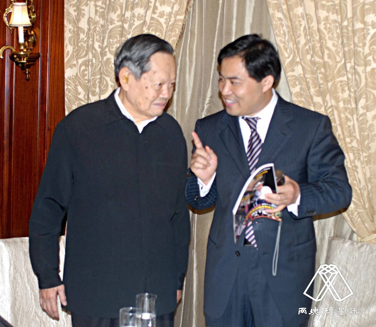 皇冠信用盘代理申请_窑变｜莫言悼杨振宁皇冠信用盘代理申请，写了一首诗：先生原本仙乡客……