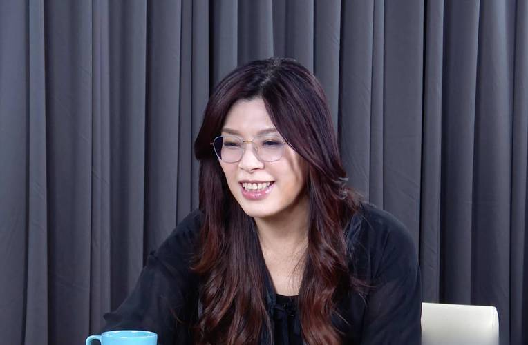 皇冠信用盘会员
_两岸和平统一还远吗？登机赴京前皇冠信用盘会员
，郑丽文公布人事名单，朱立伦回应特殊，不准打破惯例！