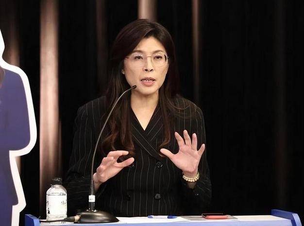 皇冠信用盘会员
_两岸和平统一还远吗？登机赴京前皇冠信用盘会员
，郑丽文公布人事名单，朱立伦回应特殊，不准打破惯例！