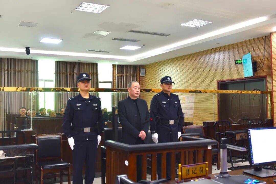 足球资金盘_受贿、行贿、洗钱足球资金盘！南水北调集团原副总经济师樊新中当庭认罪