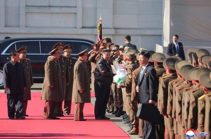 世界杯足球出租平台_金正恩视察第十一军（图）世界杯足球出租平台，韩媒：系朝鲜最精锐特种部队
