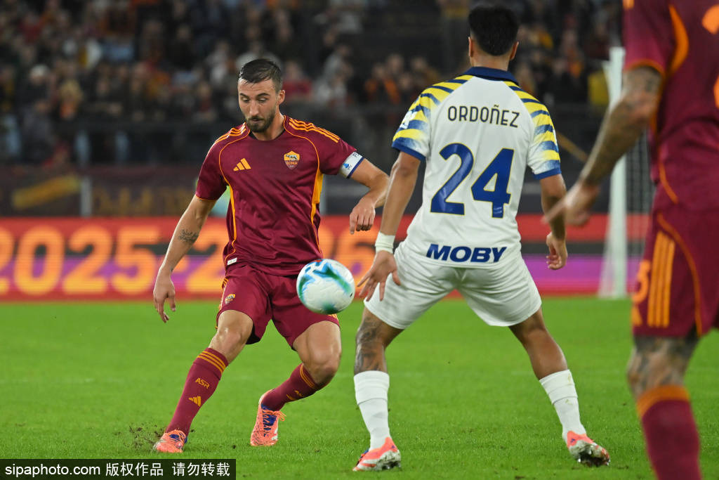 世界杯足球盘口_塔雷谈恩昆库与莱奥的首次搭档：技术与战术的完美融合