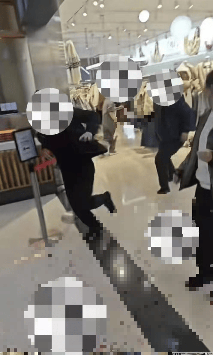 世界杯平台返点_许昌胖东来生活广场内突发伤人事件世界杯平台返点，多方回应