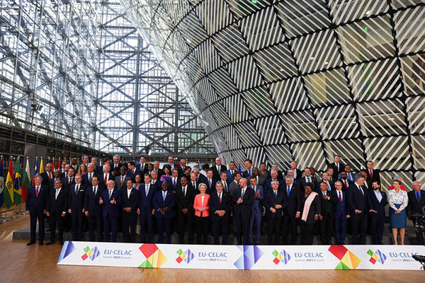 底特律活塞 vs 犹他爵士
_美媒:担心激怒特朗普底特律活塞 vs 犹他爵士
,多名欧盟领导人将缺席欧盟-拉共体峰会