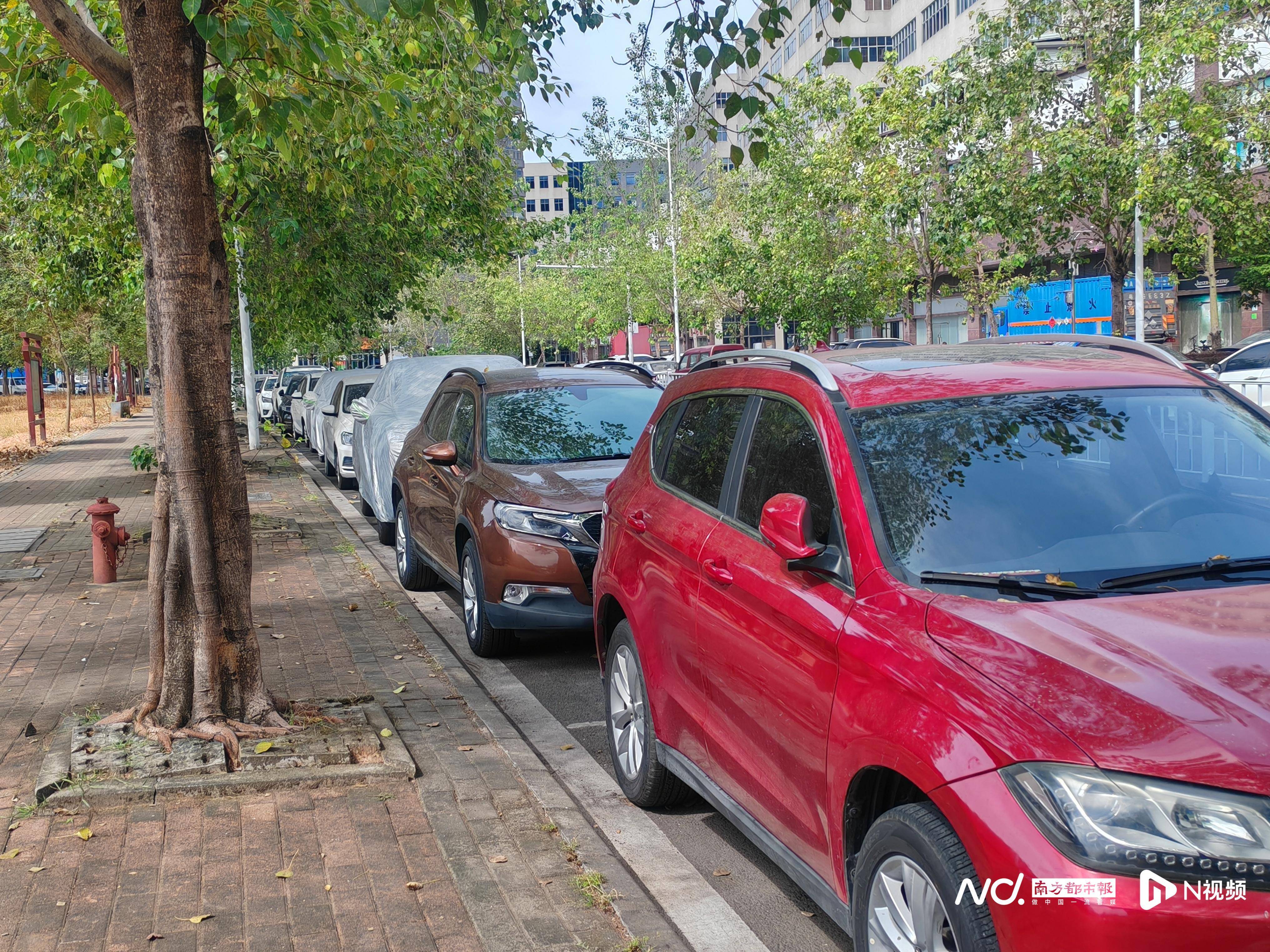 皇冠信用网登2代理
_东莞一村告示：停放超过五日的“僵尸车”皇冠信用网登2代理
，或将拖车处理