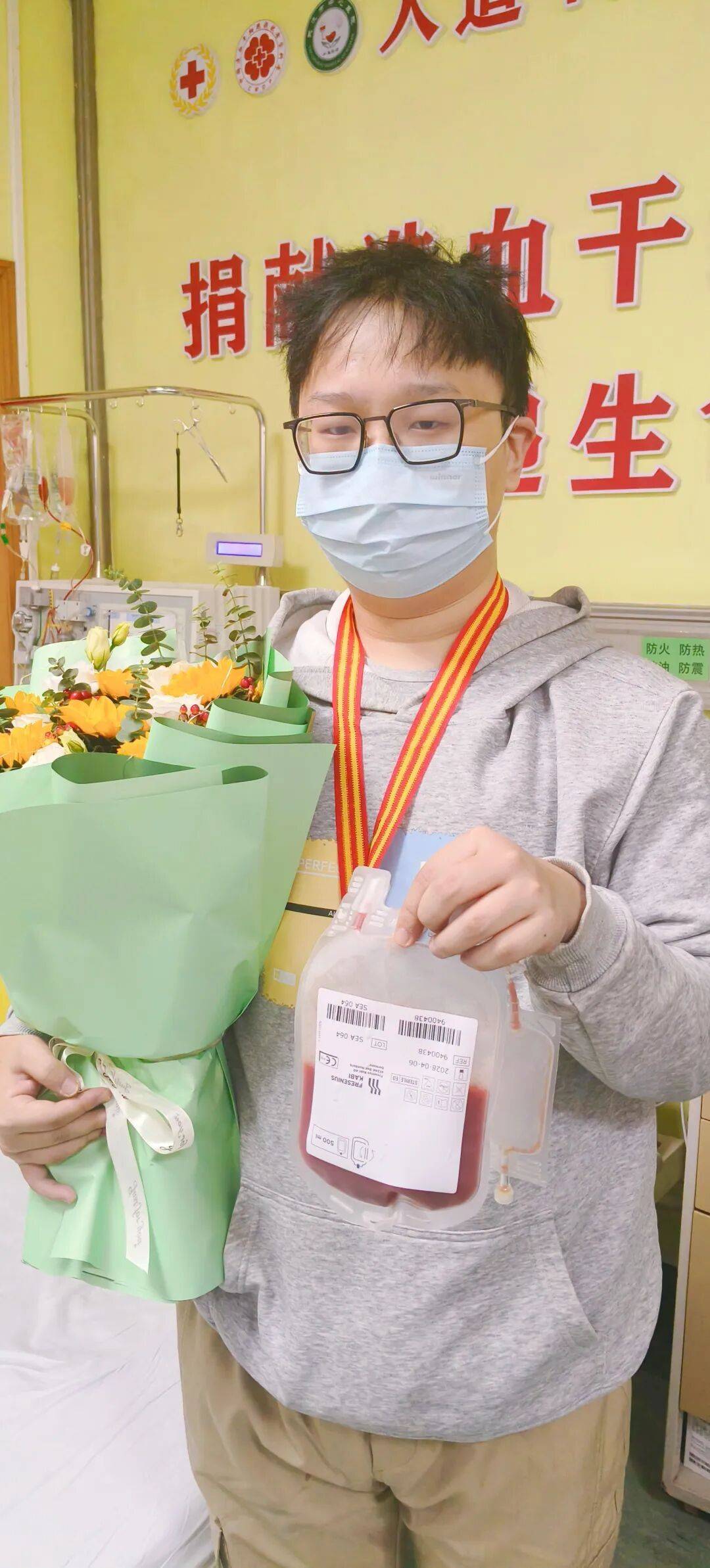 皇冠信用网登_今天皇冠信用网登，25岁武汉小伙与5岁陌生女孩千里“结缘”！