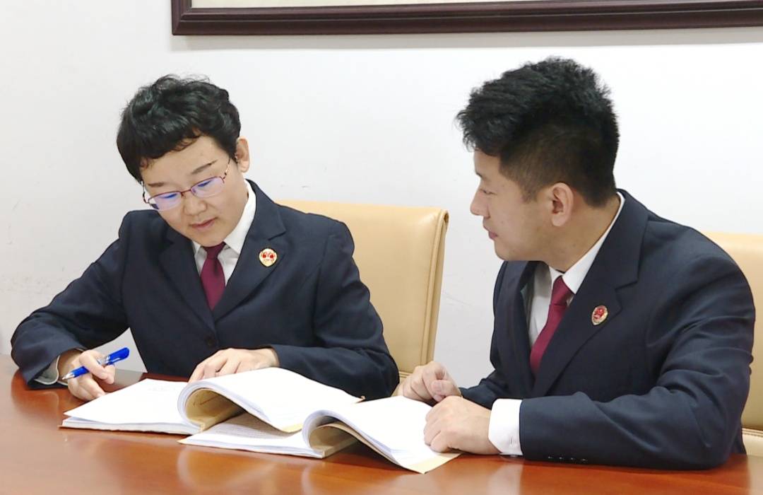 如何代理皇冠信用_男子长期偷窥女室友如何代理皇冠信用，把摄像头装进其卧室，犯非法侵入住宅罪！