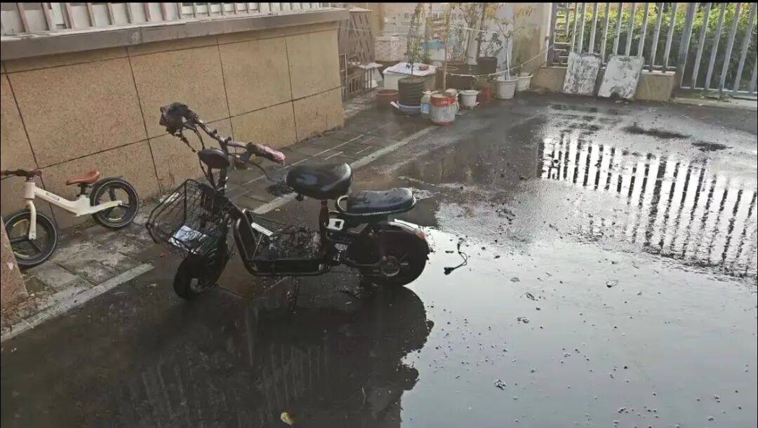 皇冠会员网址_集中曝光皇冠会员网址！郑州市2025年11月共发生13起电动自行车火灾！