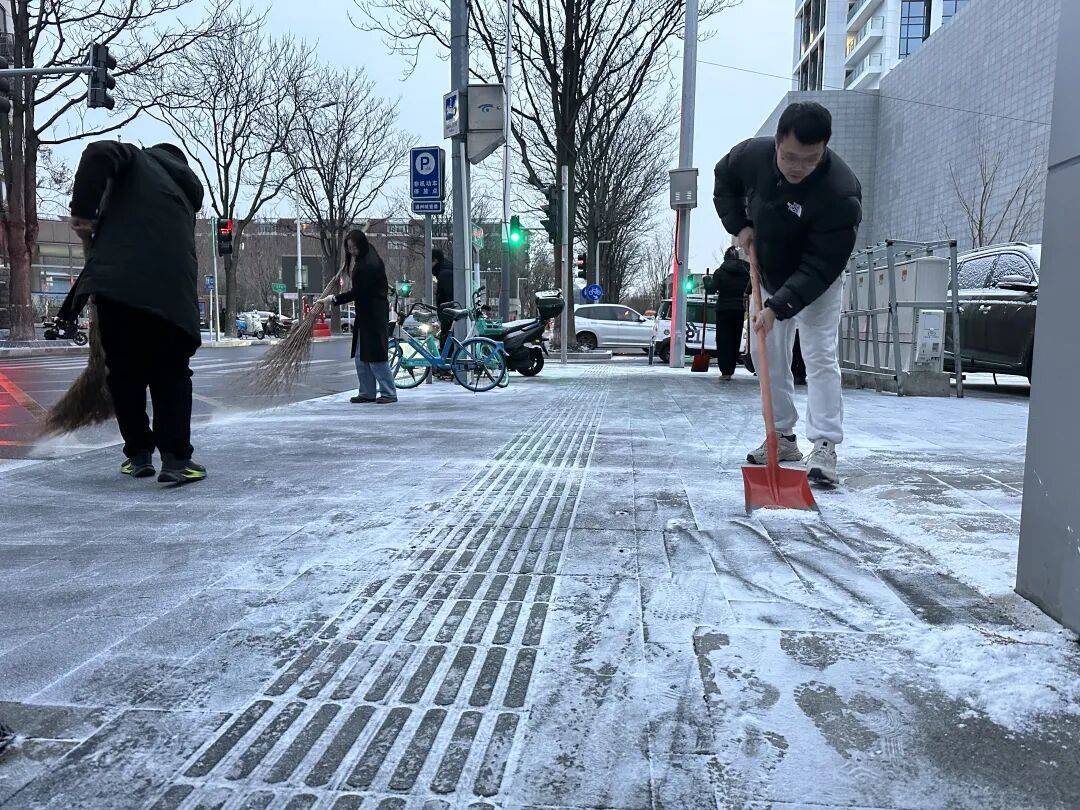 买球的正规网站_今年降雪怎么不用融雪剂了买球的正规网站？北京除雪有了新变化