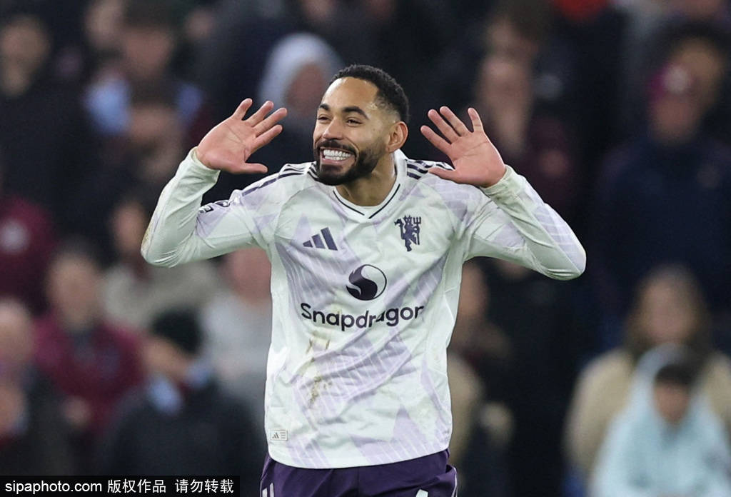 皇冠密码找回_观战台：曼联恶战纽卡+切尔西火拼维拉 曼城冲八连胜