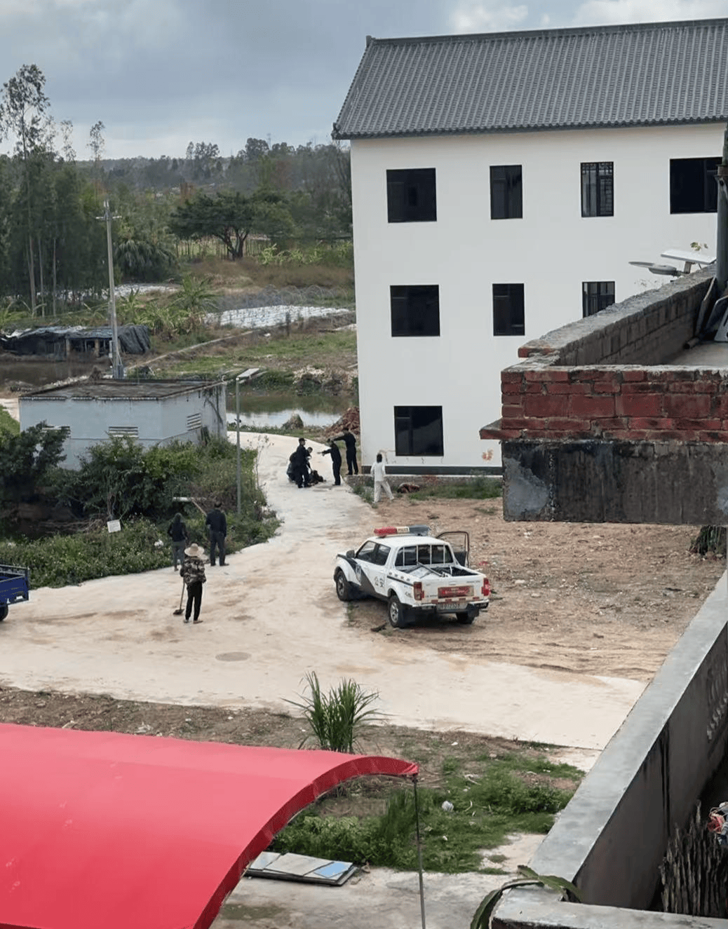 皇冠官网_男子借宿同学家后持刀行凶致1死1重伤 第二次精神鉴定结果：具有限定刑事责任能力