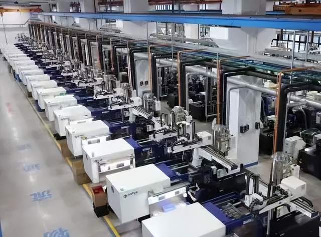 皇冠代理登3
_一边万人大厂停工皇冠代理登3
,一边出口订单暴增:“潮玩之都”东莞,深陷冰火两重天