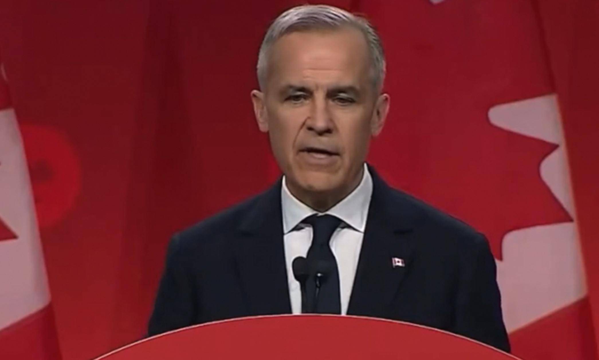 皇冠足球直播_登上访华专机前皇冠足球直播，加拿大总理卡尼公开警告特朗普，尊重格陵兰岛和丹麦的主权！