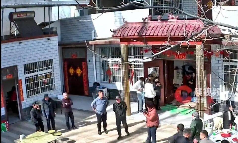 怎么注册皇冠信用网_30余人欢聚2小时各自离去怎么注册皇冠信用网，男子回看监控：无法用言语表达