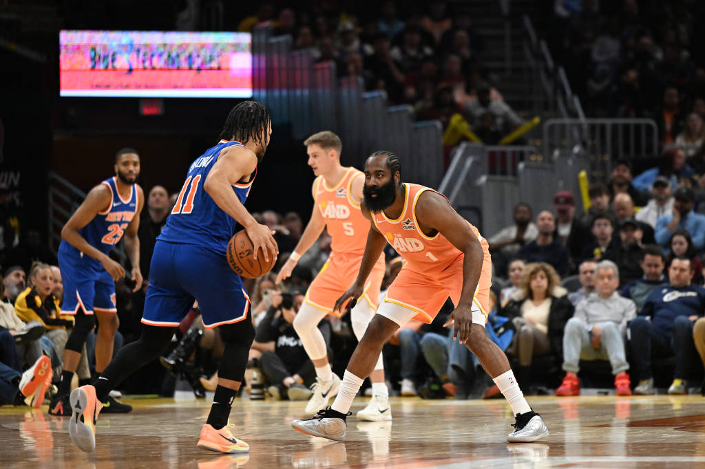 皇冠信用网代理注册_NBA｜克尼佩尔创最快200记三分皇冠信用网代理注册，哈登又添“最老纪录”