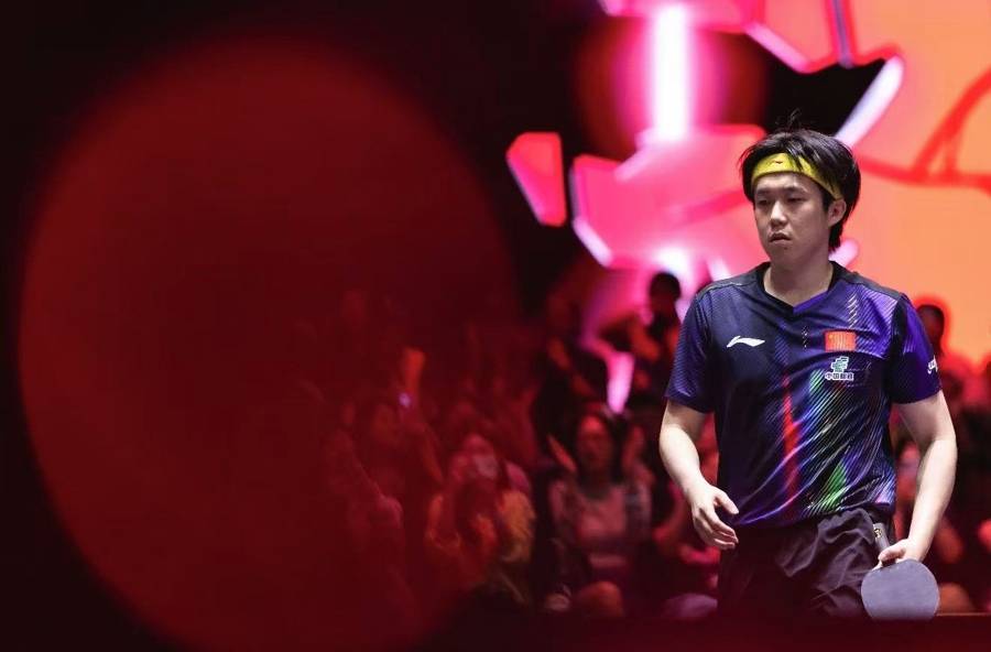 皇冠信用网代理注册_WTT新加坡大满贯｜赢下“丑陋的胜利”皇冠信用网代理注册，王楚钦进男单八强，陈垣宇今战雨果