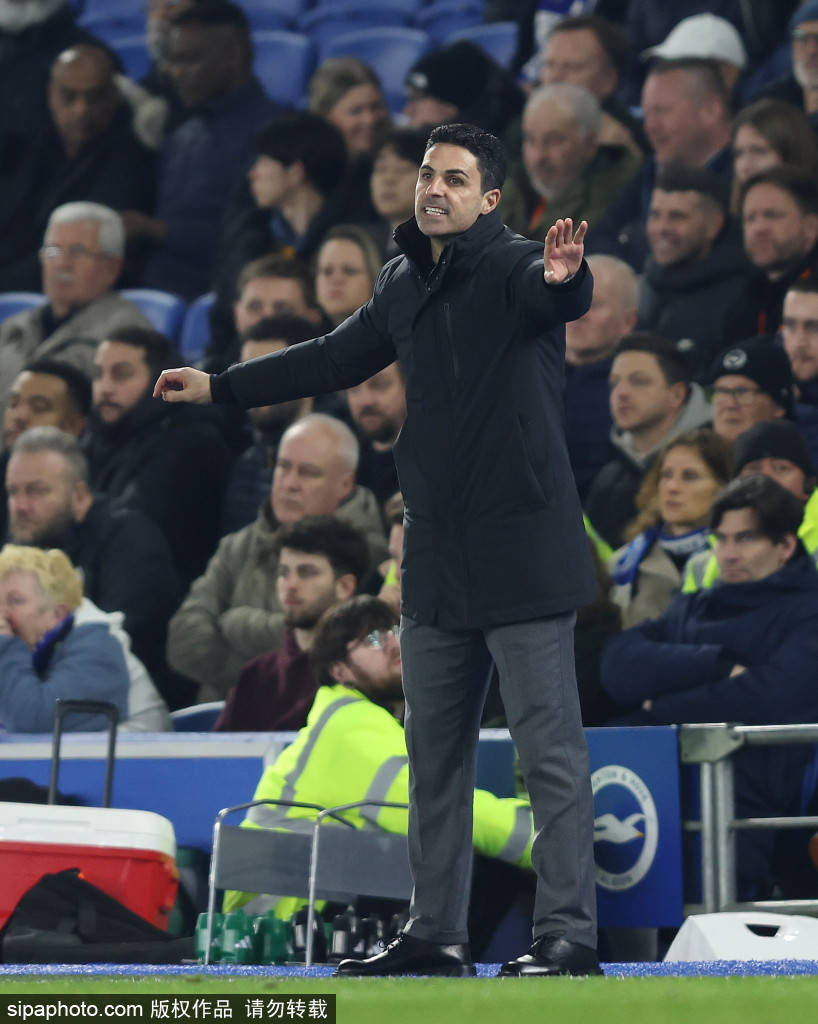 皇冠信用网登2代理_艰难淘汰英甲队皇冠信用网登2代理！阿尔特塔：三后卫阵型就练了10分钟 为道曼自豪