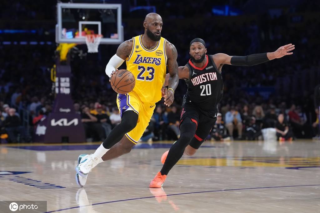 皇冠信用网代理出租_季后赛怎么打皇冠信用网代理出租？詹姆斯来开课 残阵大比拼火箭烂到家了!