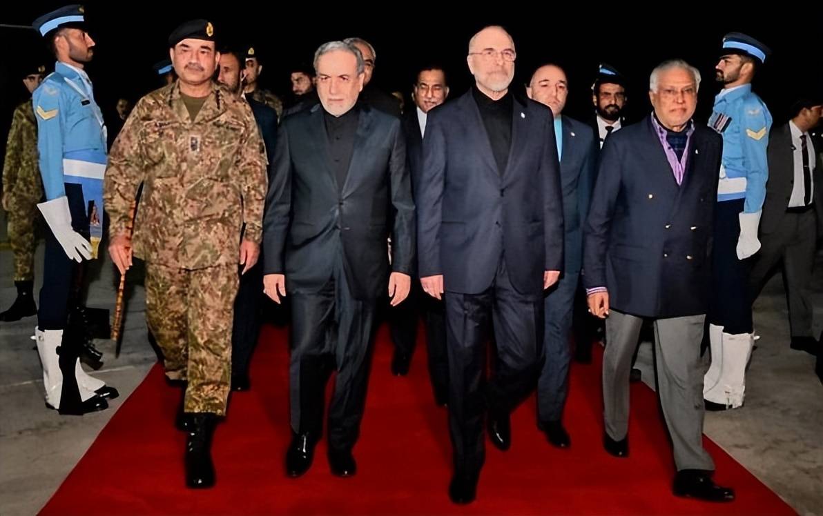 体育皇冠信用网_不给以色列偷袭机会体育皇冠信用网，巴基斯坦出动20架歼-10，全程护送伊朗代表团回国！